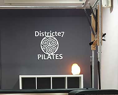 Clases dirigidas de pilates con monitores certificados